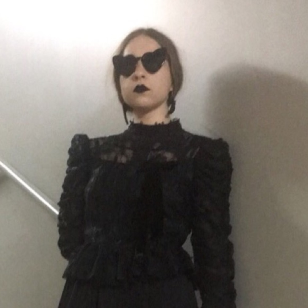 Meet your Posher, Sara